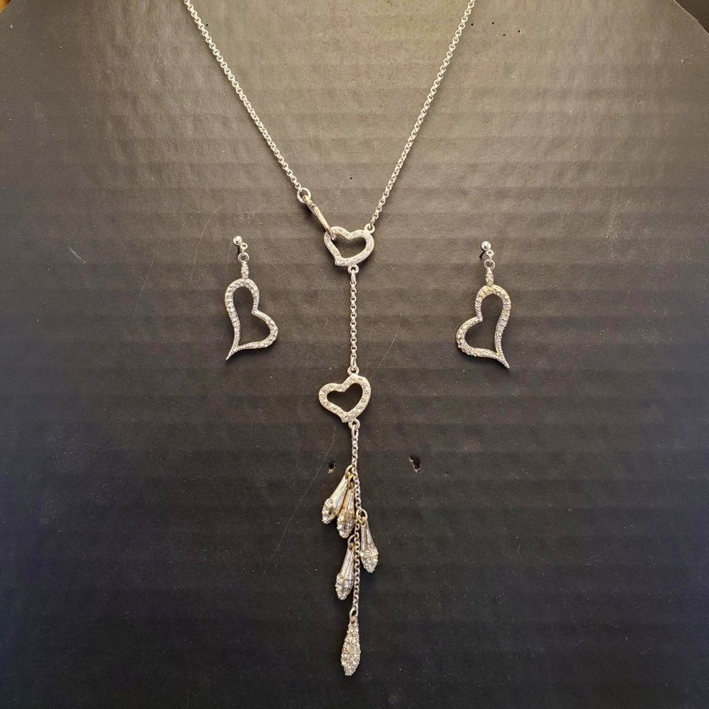 Vintage Cache Heart Drop Necklace and Earring Set